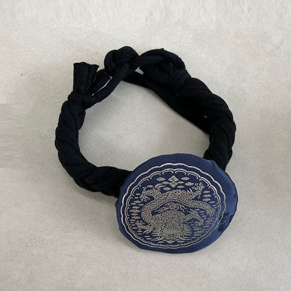 Queen Gache Hairpiece Korean infant hair accessories in navy made in Korea