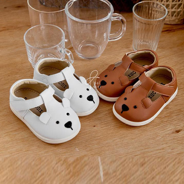 Y860 Teddy Bear Squeaky Shoes Korean infant shoes in white made in Korea