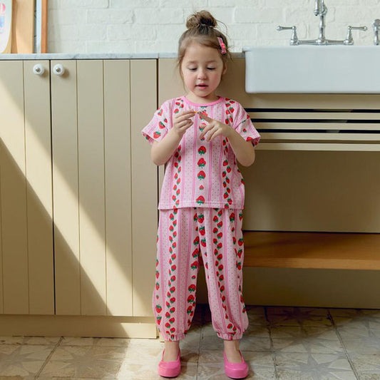 Strawberry Pleated Set Korean toddler set in white made in Korea