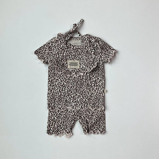 Pink Leo Short Sleeve Set-Up Korean infant set in light beige made in Korea