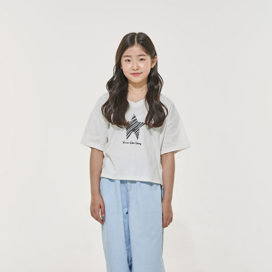 Shine V-Neck Tee Korean juniors t-shirt in white made in Korea