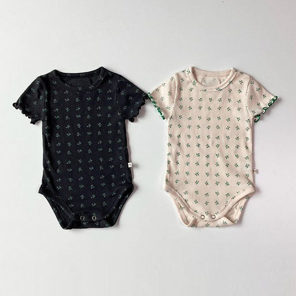 Fog 2 Short Sleeve Bodysuit Korean infant bodysuit in cream made in Korea