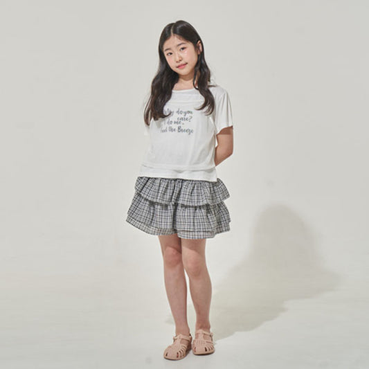 Check Tiered Skirt Korean juniors skirt in black made in Korea