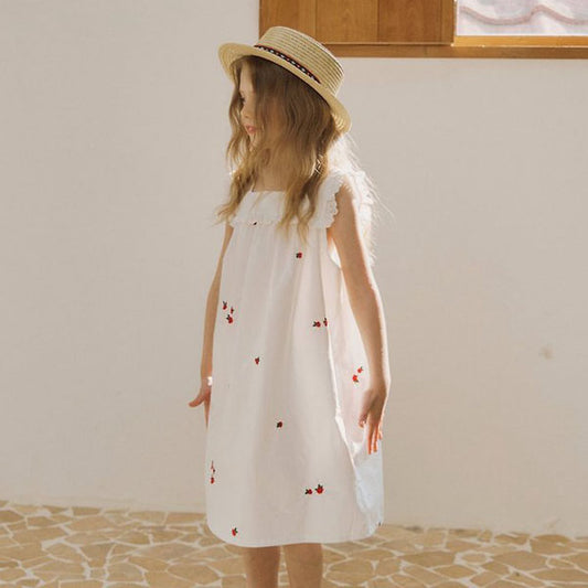 Handwoven Straw Hat Korean kids accessory in beige made in Korea