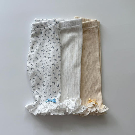 Camellia Leggings Korean infant pants in flower made in Korea