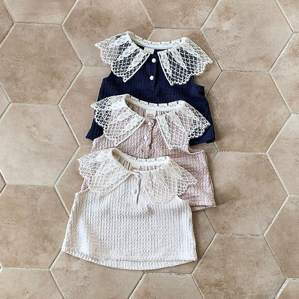 Poppy Collar Tee Korean infant t-shirt in cream made in Korea