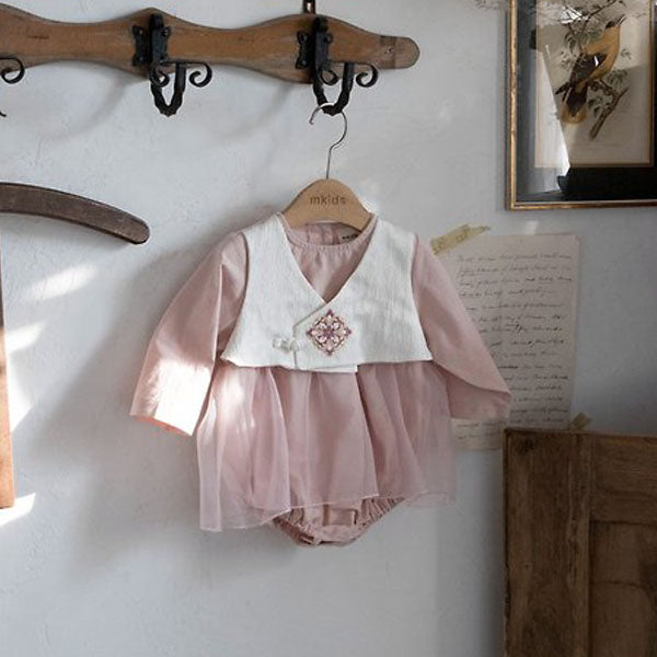 Ari Hanbok Bodysuit - Pink Korean infant bodysuit in pink made in Korea